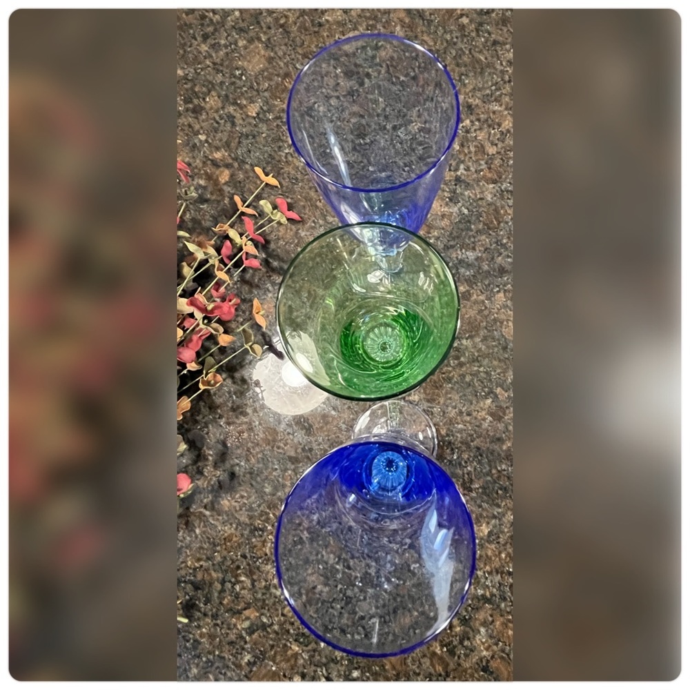 Set of Five-Mix & Match-Green & Blue Champagne Glasses-Hand Blown - Picture 9 of 11